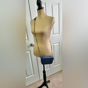 Chic Blue Crossbody Bag with Chain Strap